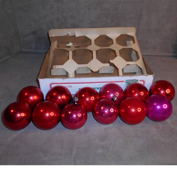 Vintage Essex Franke Co Red 2.25" 10 Glass Ball Ornaments - Picture 5 of 9